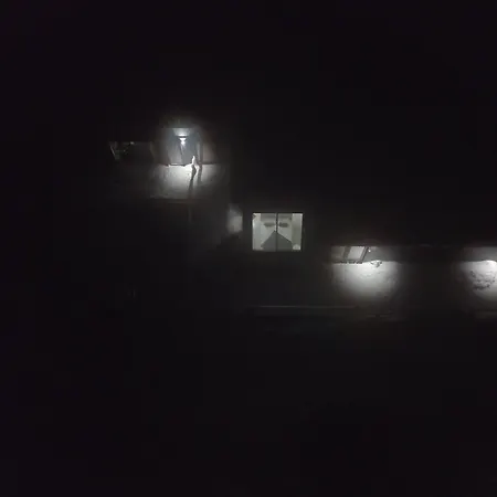 Sunrise View Lapland, Sky View Bedroom & Hot Tub 公寓 基尔匹斯扎我维