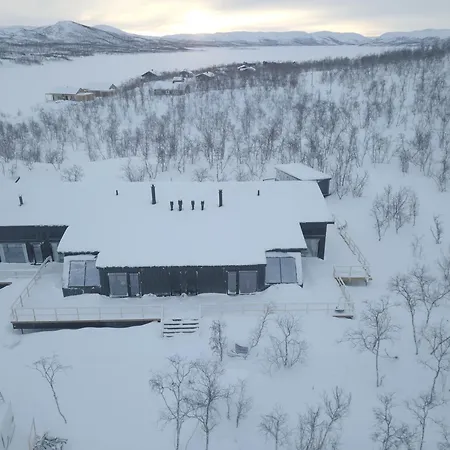 Daire Sunrise View Lapland, Jacuzzi And Sky View