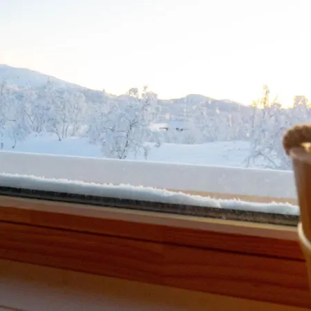 Sunrise View Lapland, Sky View Bedroom & Hot Tub 公寓 *