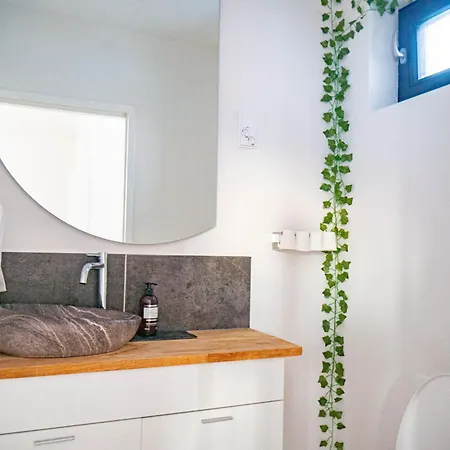 Sunrise View Lapland, Sky View Bedroom & Hot Tub 基尔匹斯扎我维