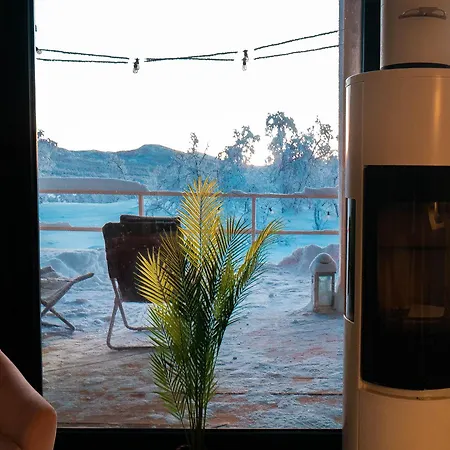 Sunrise View Lapland, Sky View Bedroom & Hot Tub