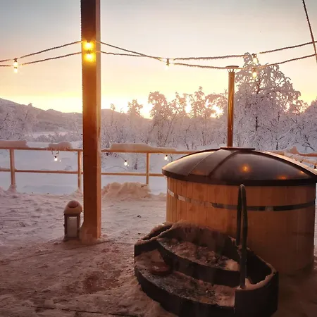 Sunrise View Lapland, Sky View Bedroom & Jacuzzi