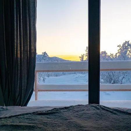 Apartment Sunrise View Lapland, Sky View Bedroom & Hot Tub