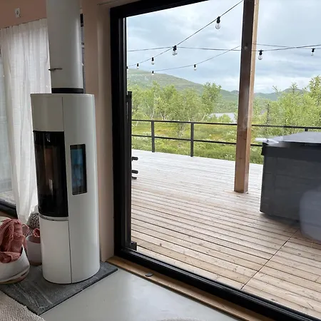 公寓 Sunrise View Lapland, Sky View Bedroom & Jacuzzi 基尔匹斯扎我维