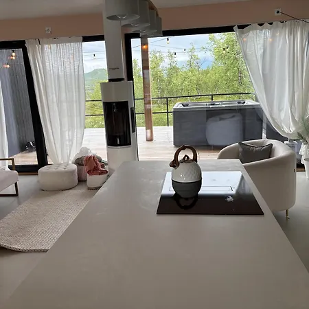 Sunrise View Lapland, Jacuzzi And Sky View Daire