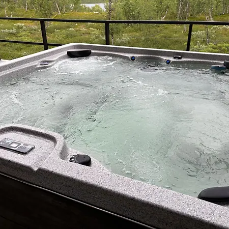Sunrise View Lapland, Sky View Bedroom & Jacuzzi *